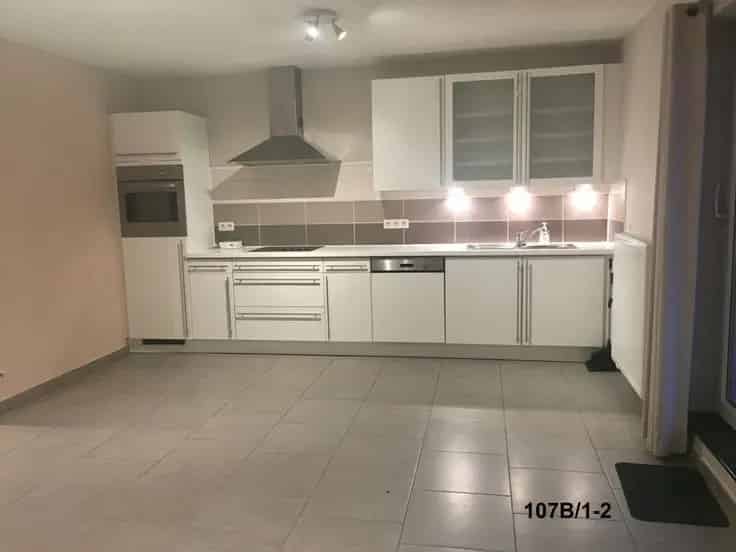 Appartement Te Koop met Balkon Terras en Autostaanplaats