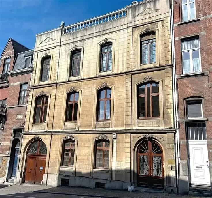Herenhuis te Koop 630m2 Tuin Garage 3 wagens