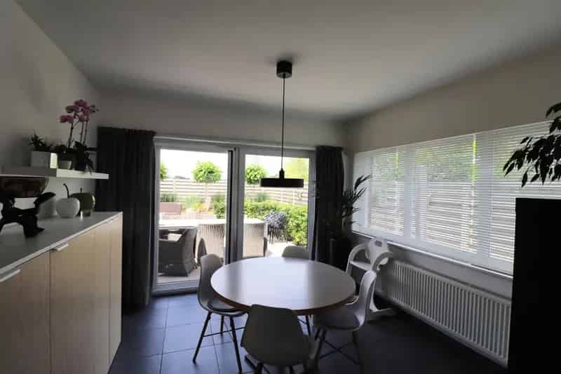 Huis te koop 4 slaapkamers garage terras tuin