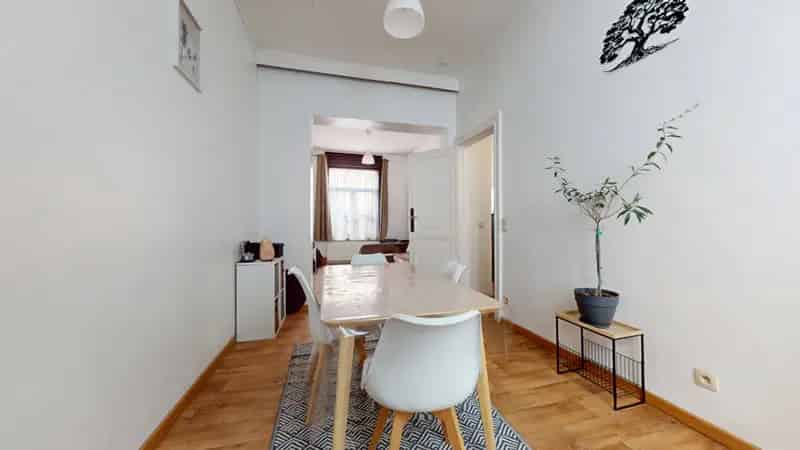 4 Slaapkamer Huis te Schaerbeek Nabij winkels en parken