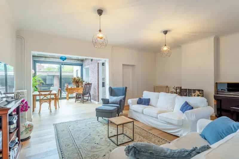 Huis te Koop: 400m² Opbrengsteigendom met Appartement Potentieel