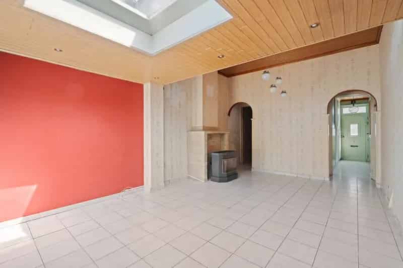 Te renoveren Rijwoning Harelbeke Centrum