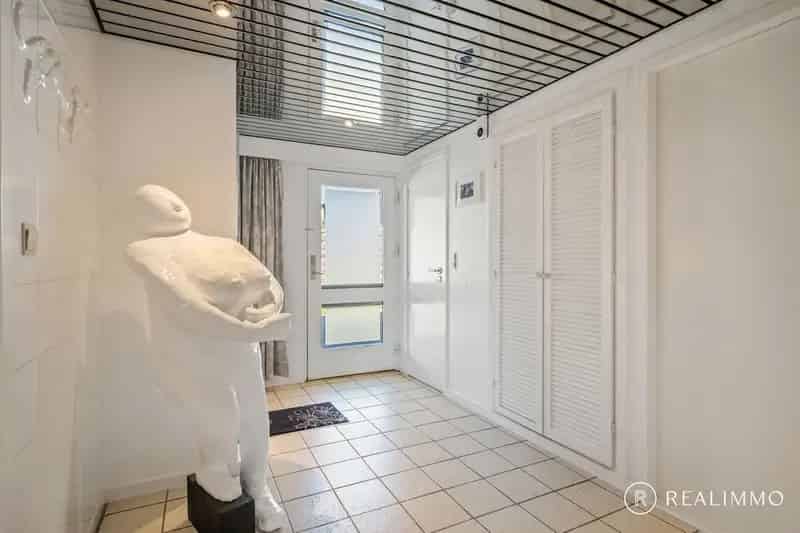 Instapklare Gelijkvloerse Woning Zuidgerichte Tuin