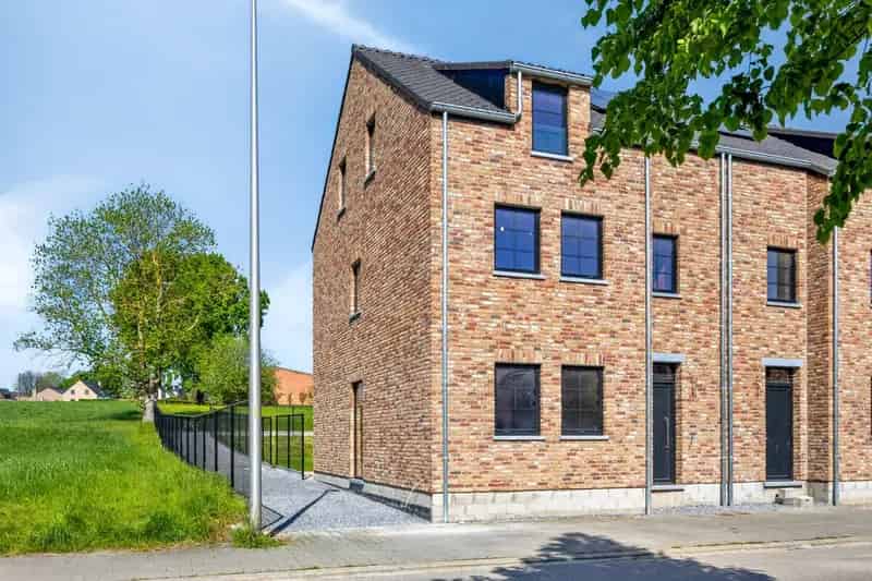 Huis te Huur: Luxueuze Energiezuinige Nieuwbouwwoning 5 Slaapkamers