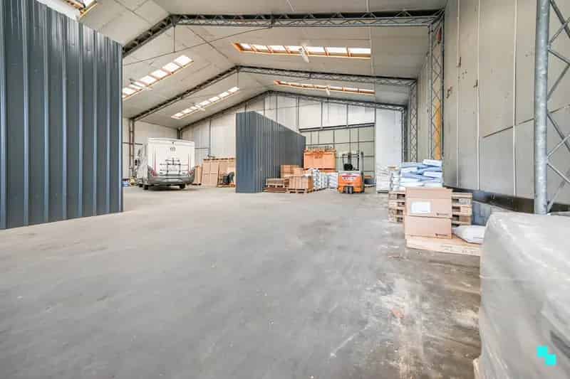 Ruime Opslagplaats 300m² Kachtem