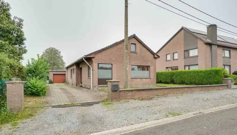 Te renoveren eengezinswoning 2 slaapkamers 503m2 perceel
