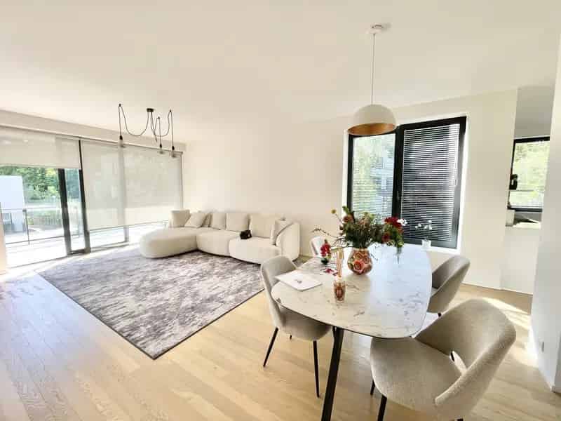 Appartement te Ukkel 105m²  2 slaapkamers Terras Parkeerplaats