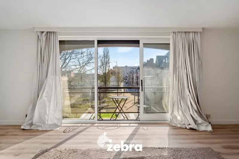 Appartement te huur Izegem: Lichtrijk 2 slaapkamer appartement met terras