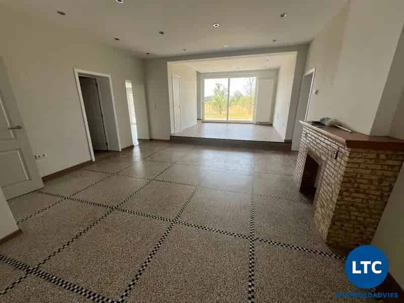 Te Huur Ruime woning 4 slaapkamers Linter Garage Carport Tuin