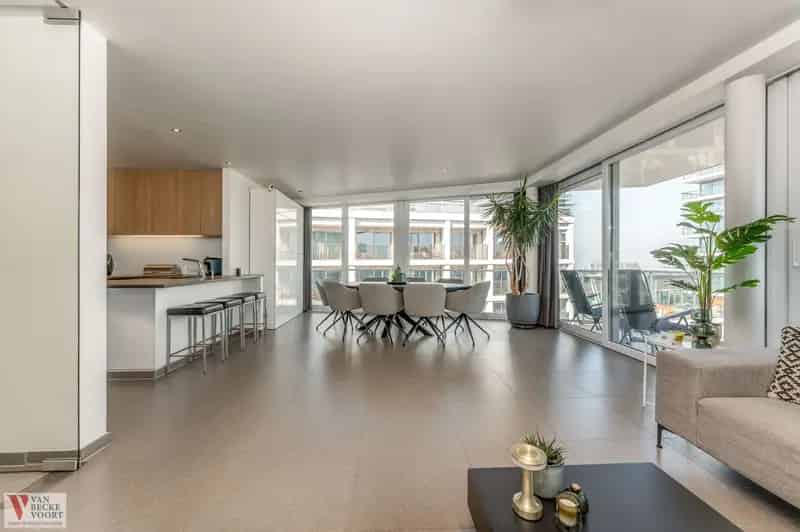 Luxe hoekappartement Oostende met zeezicht en garage