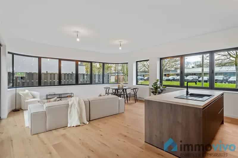 Appartement te koop Elsdonk: gerenoveerd gelijkvloers met tuin