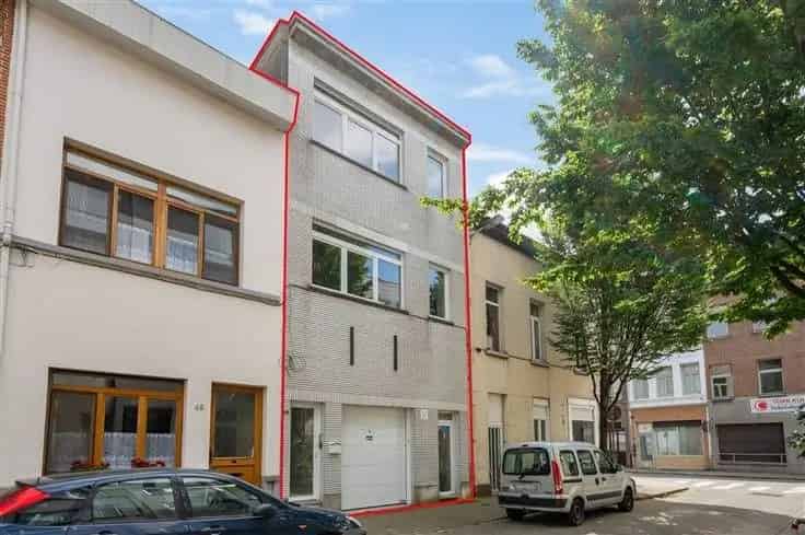 Gerenoveerde Beletage Antwerpen 111m2 Starterswoning