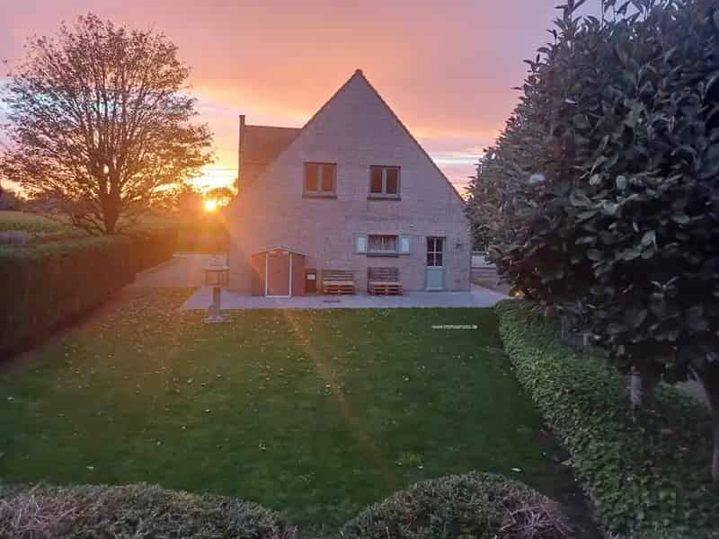Te Huur: Ruime Landelijke Woning 3-4 Slaapkamers Lo-Reninge