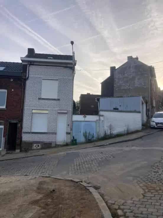 Huis Te Koop Te Renoveren 3 Slaapkamers 2 Garages