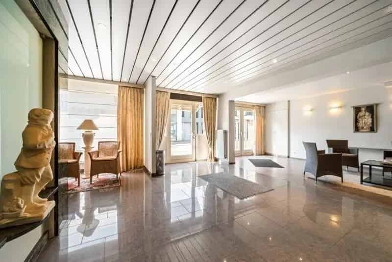 Handelsruimte Toplocatie Veel Mogelijkheden
