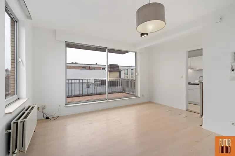 Appartement te koop: Op te frissen 1-slaapkamer appartement centrum