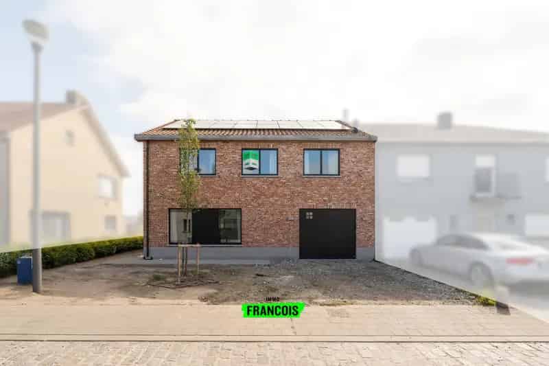 Gerenoveerde gezinswoning 3 slaapkamers Houtem