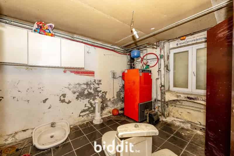 Woonhuis 6 slaapkamers Onderwijsstraat 75