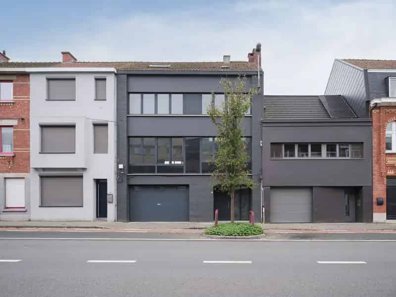 Opslagruimte met Garage te Huur