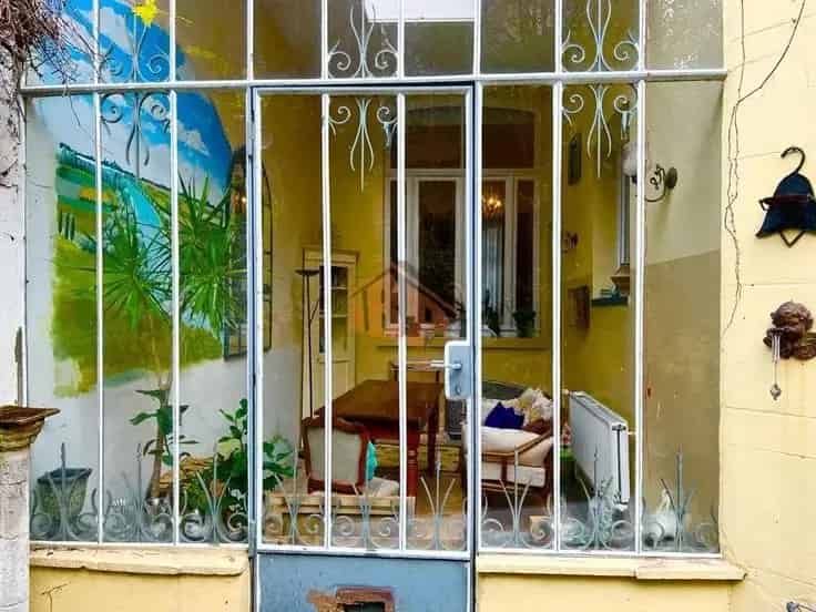 Huis Te Koop Elsene 7 Slaapkamers Tuin