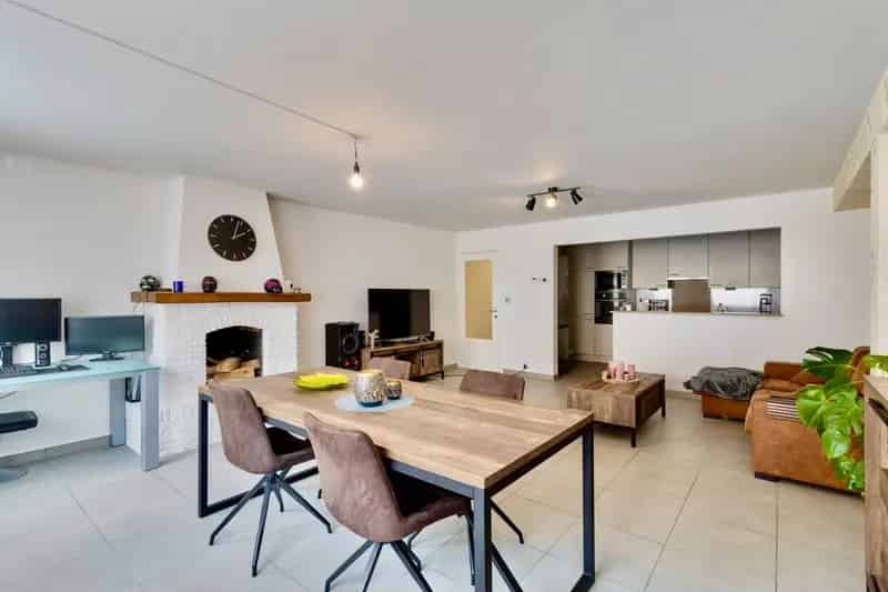 Appartement te koop Ruddervoorde: Instapklaar en centraal gelegen