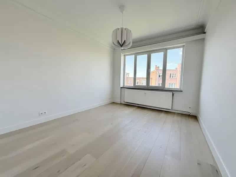 Appartement te huur Elsene 68m² - Louizalaan - Bascule