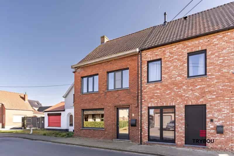 Huis te koop Houthulst Centrum: Ruime gerenoveerde woning