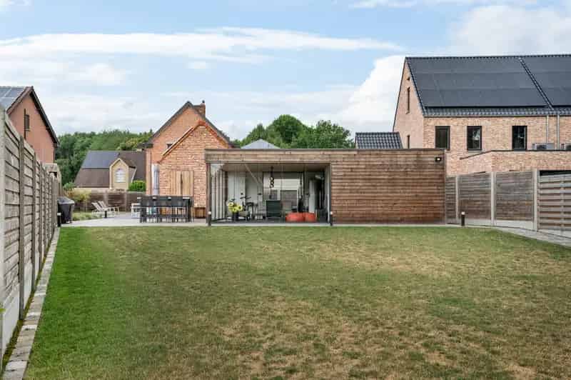 Instapklare woning met 2 slaapkamers en zonnepanelen te Olen