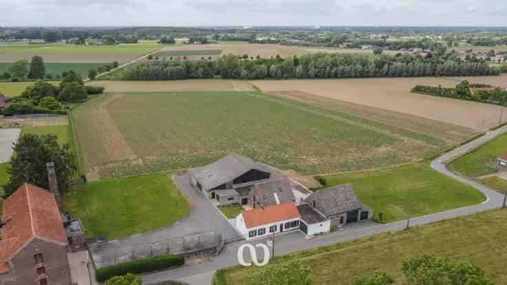 Huis Te Koop Kruisem: Prachtige hoeve 35ha