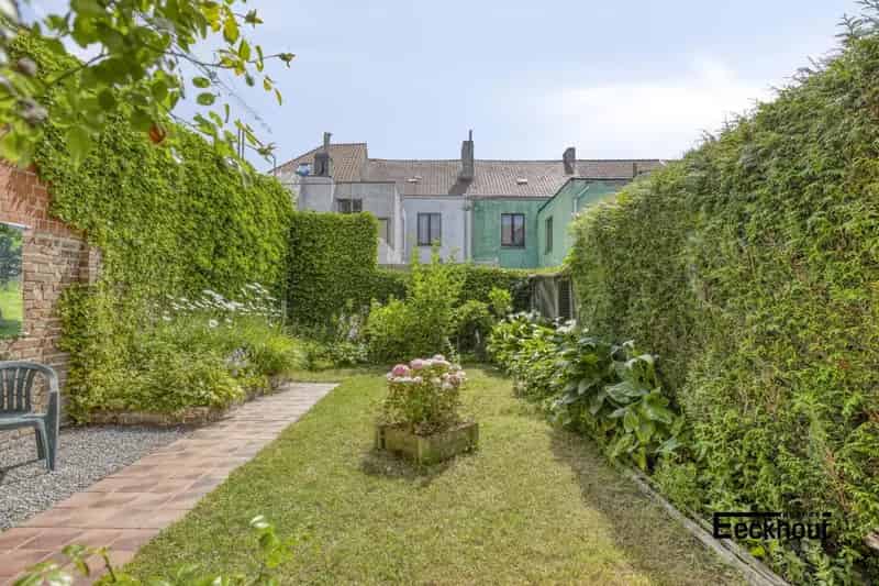 Woning te koop: 4 slaapkamers, tuin en garage