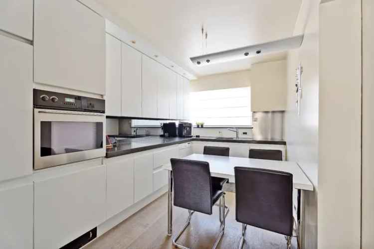 Centraal gelegen woning Kortrijk 3 slaapkamers grote tuin