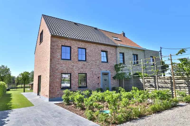 Huis te koop: Ruime gezinswoning met 3 slaapkamers en tuin