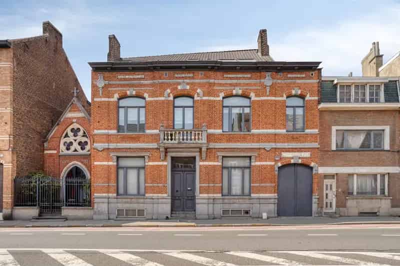 Herenhuis te huur Halle Instapklaar zwembad bouwgrond