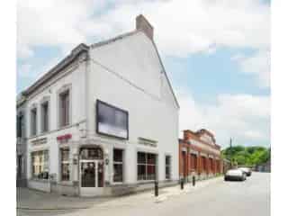 Handelspand te Koop - Péruwelz - Café Bar Brasserie met Zaal en Appartement