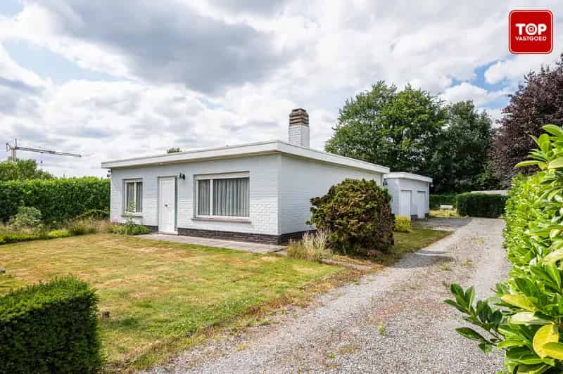 Te renoveren bungalow met potentieel Toplocatie