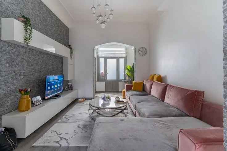 Appartement 110m² te Schaerbeek - 2 slaapkamers + studio