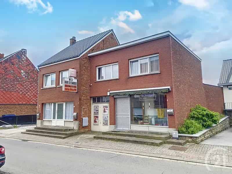 Huis te koop Schoonderbuken Grote woonst met handelspand