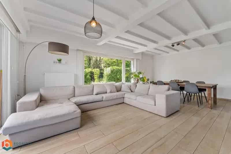 Instapklare woning 4 slaapkamers tuin zwembad Sint-Katelijne-Waver