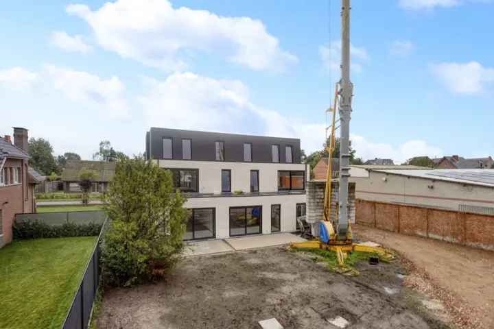 Te koop duplex appartement in Geel met prachtig ontwerp en ruimte