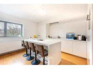 Appartement te koop Sint Niklaas Centrum - 2 slaapkamers - Garage - Investering