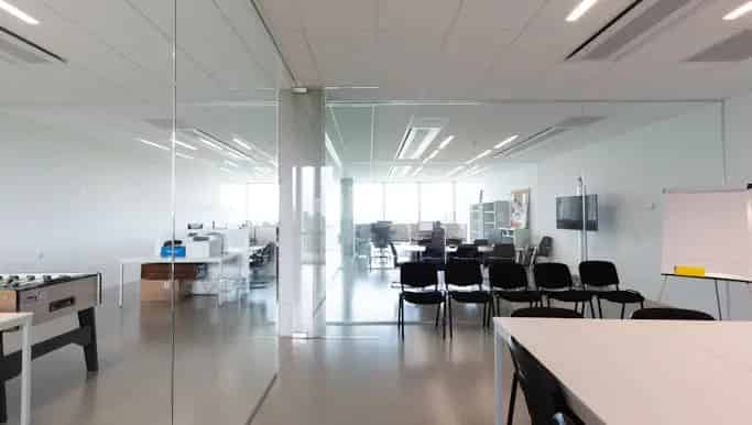 Kantoorruimte te huur Izegem 216m²