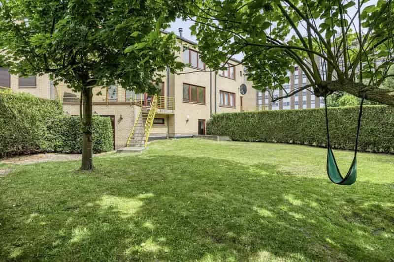 Huis te huur Evere: Instapklare gezinswoning met tuin