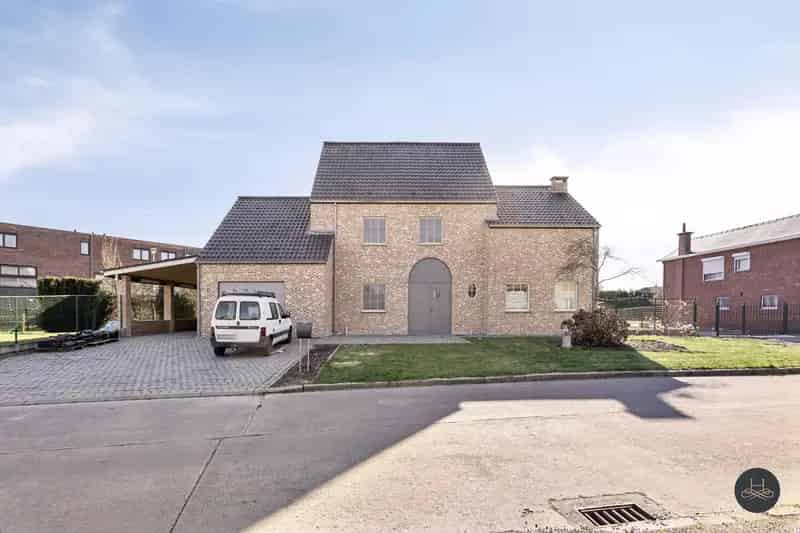 Huis te koop: Knappe 5-kamer villa met garage en tuin
