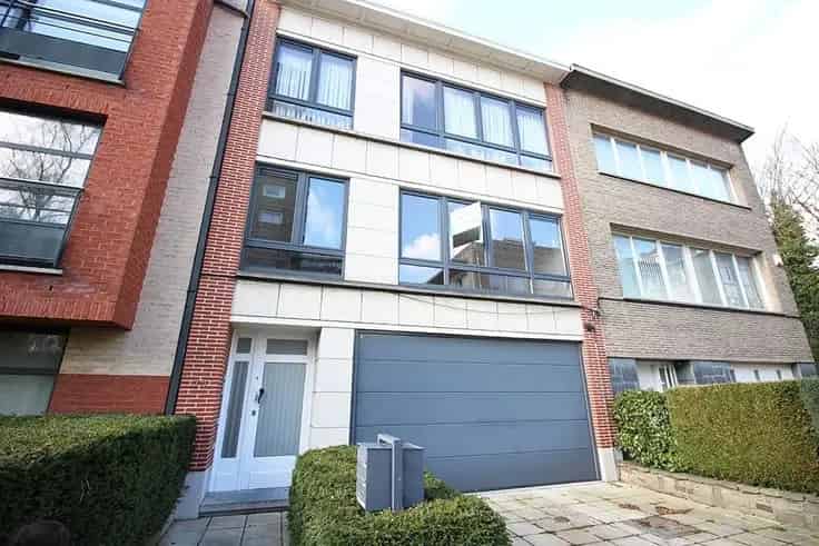 Huis Te Koop Schaarbeek: Opbrengsteigendom met 3 Eenheden
