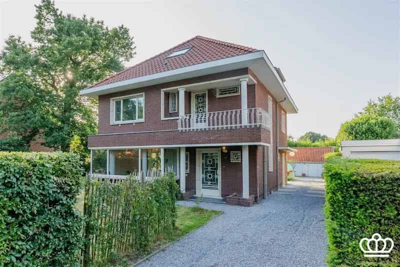 Huis te huur Essen Centrum: 5 slaapkamers, tuin en karakter