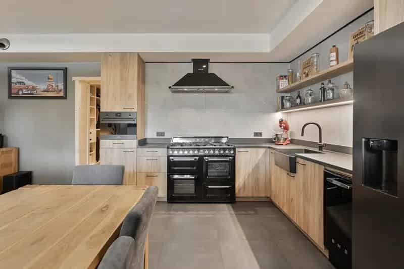 Appartement te koop Houtvenne 296m² gerenoveerd