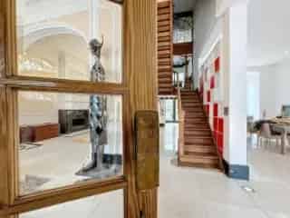 Herenhuis te koop Ukkel 700m² 4 slaapkamers tuin wellness