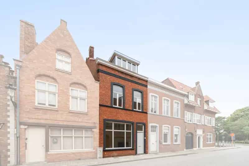 Huis te huur Dampoort: Gerenoveerde Burgerwoning 213m²