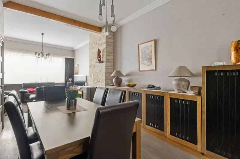Ruime gezinswoning 5 slaapkamers magazijn 98m2 Deurne