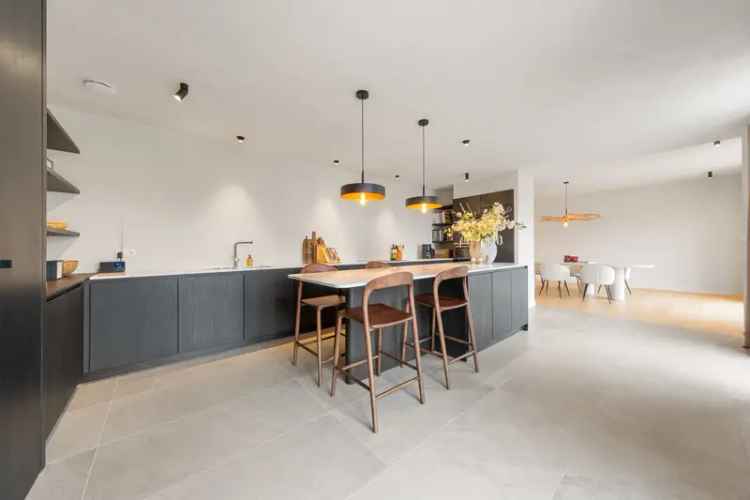 Luxueuze Villa te Huur met Tuin Nabij Centrum